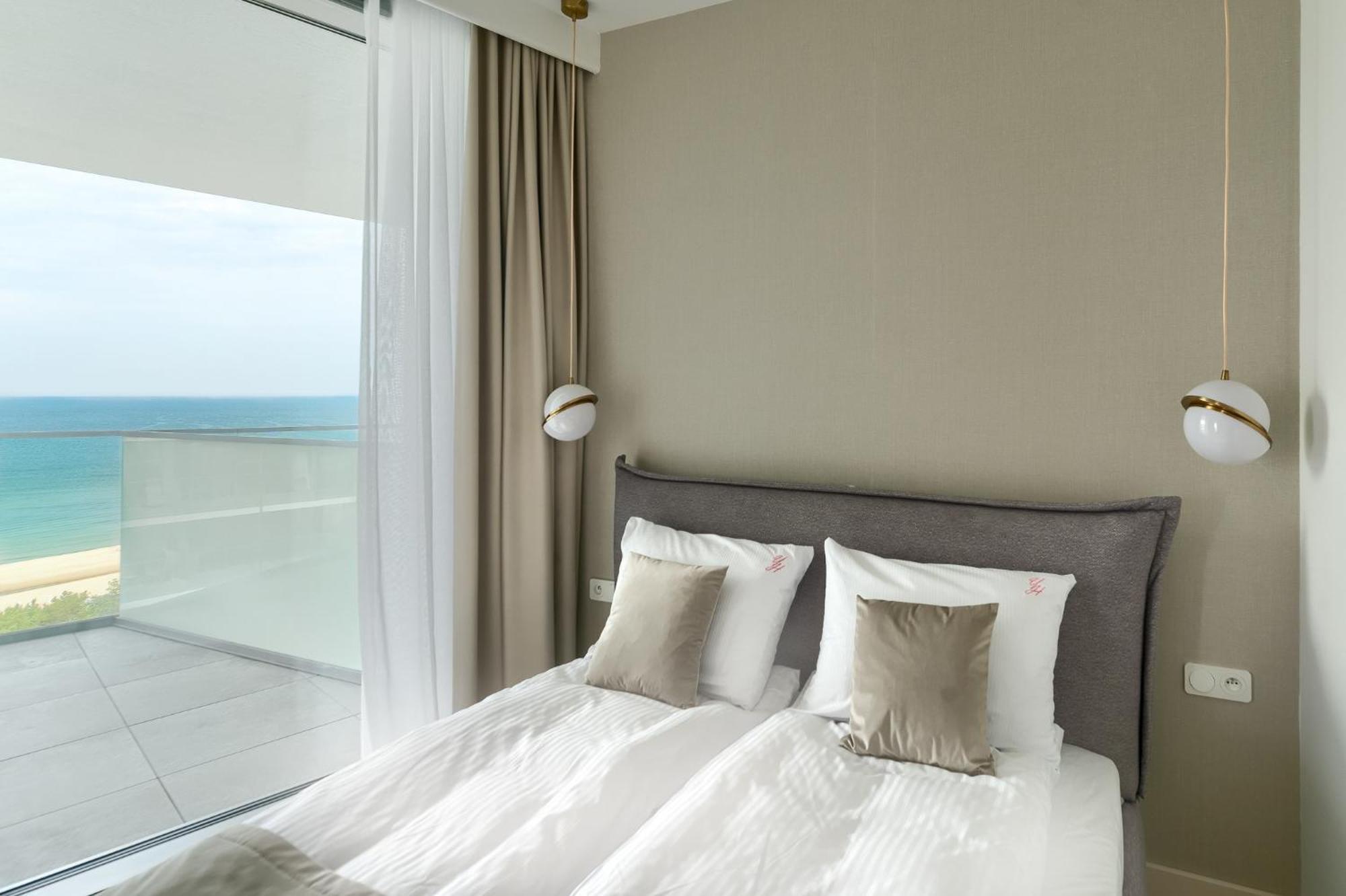 Your Holidays Waves D1081 Apartment